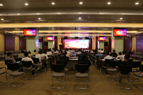 IMG_4254_副本中 会议现场.jpg